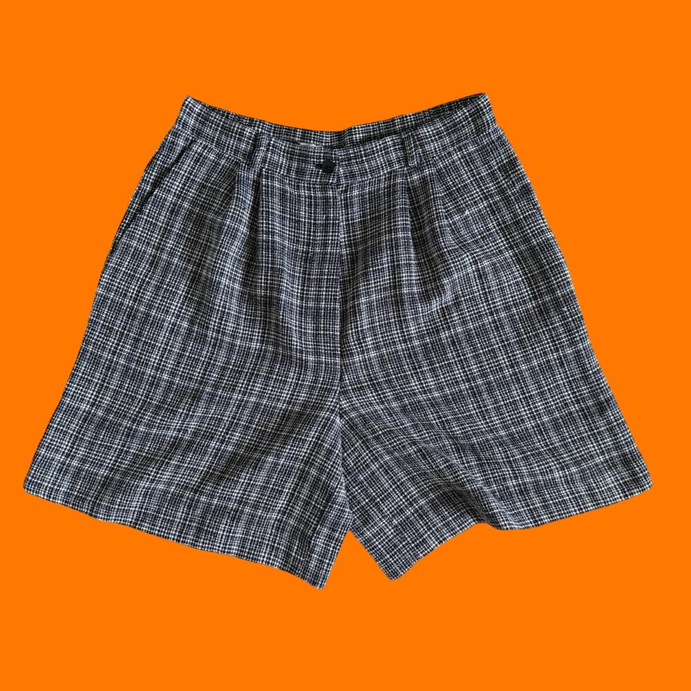 90's vintage plaid pleated high waisted minimalist trouser shorts Size 12